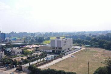 Szálloda Sterling Mantra Haridwar