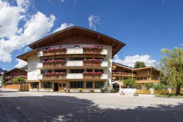 Отель AlpenLuxus Design Appartement