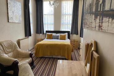 Отель The Wighthill