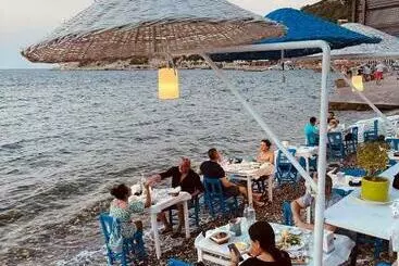 Giritli Rum Meyhanesi & Butik Otel