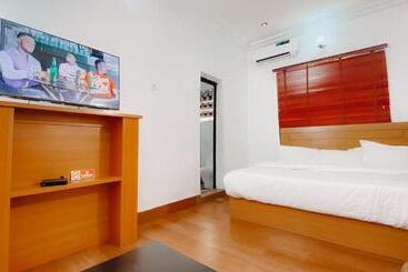 پانسیون Royal Court Lounge & Boutique