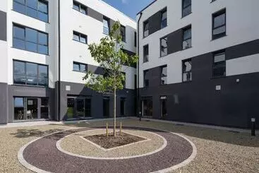 هتل آپارتمان Yugo Explore   Melbourn Point