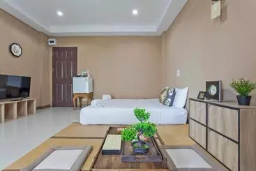 هاستل Cozzi By Grand Airport Resort