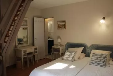 ペンション La Cassine, Gîte Des Lucioles En Provence
