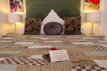 Bed and Breakfast Bordeaux Haven Guest House