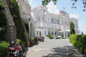 Hotel Merwara Estate A Luxury Heritage Resort