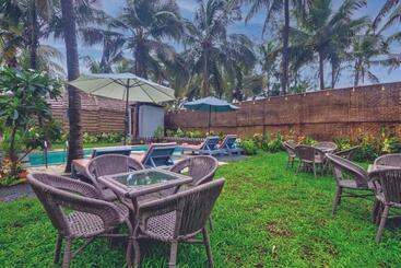 Resort Pause By The Sea