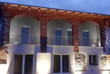 ベッドアンドブレックファースト Cascina La Demilana