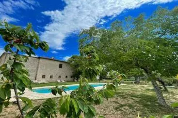 Hotelli Exclusive Pool Open All Year Spoleto Biofarm Slps 8 Village Shops, Bar1 Km 4