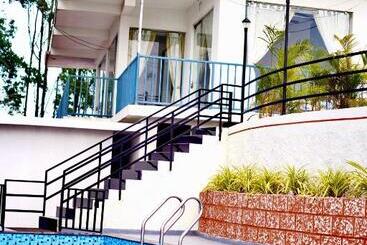 Hotell Paadi Holidays Ramakkalmedu