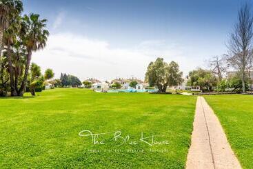 هتل آپارتمان The Blue House, Pedras D El Rei, Tavira