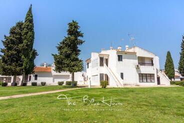 هتل آپارتمان The Blue House, Pedras D El Rei, Tavira