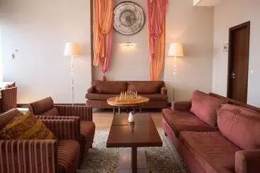 هتل Renaissance By Crystall