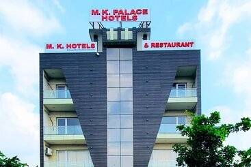 M K Hotel & Restaurant