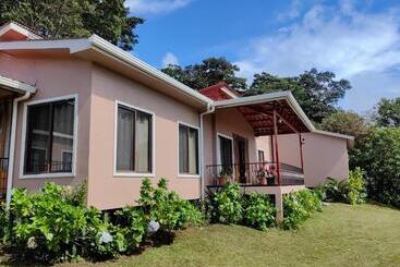 هتل Monteverde House