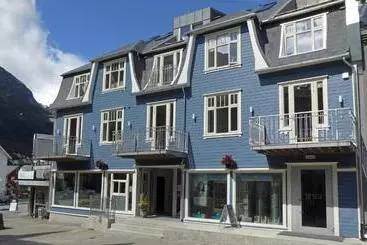 Retkeilymaja Blue House Dormitory