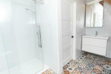 Bed and Breakfast The Yellow Room @ Salisbury Barn