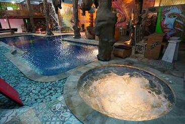 פנסיון Bottelmania