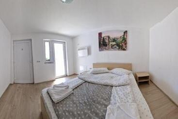 پانسیون Casa Gimi