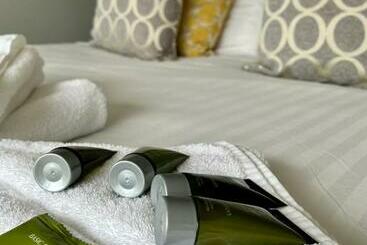 منتجع Whitsand Bay Tamar Suite