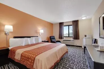 Hotel America S Quality Inn & Suites  Finlayson