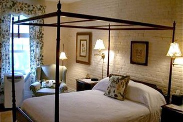 Halcyon Farm Bed & Breakfast