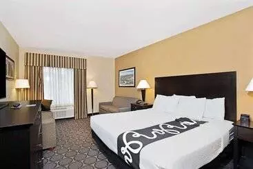 هتل La Quinta By Wyndham Lexington South / Hamburg