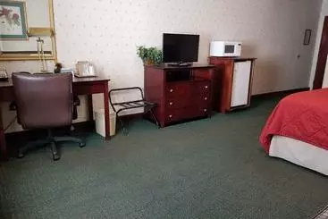 בית מלון כפרי Plantation Inn & Suites Jackson