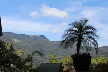 Casa De Montaña Bed & Breakfast