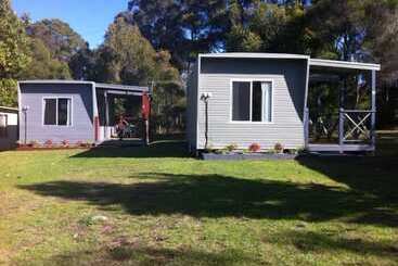 בית מלון כפרי Mallacoota's Shady Gully Caravan Park
