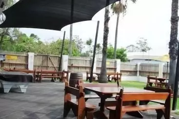 Jolly Collier Hotel Motel