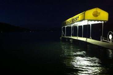 Kokanee Beach Resort Motel