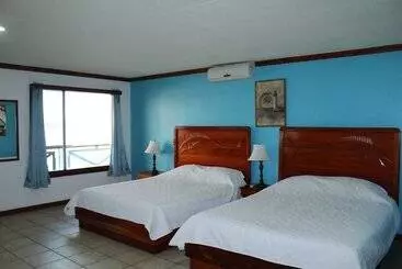 Hotelli Fish Hook Marina & Lodge