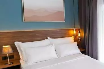 Majatalo Boutiques 76