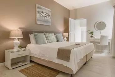 Bungalows Cottage Pie By Robberg