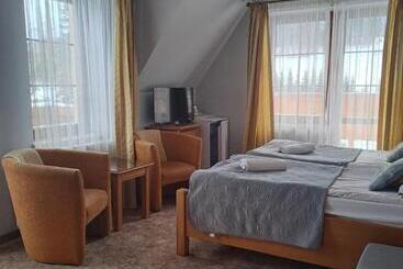 ホテル Willa Wisienka