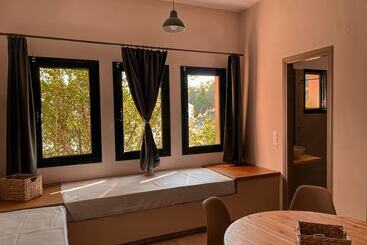 公寓式酒店  Nisea Hotel Samos