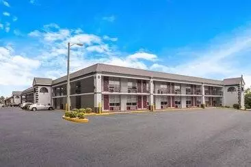 Hotelli Rodeway Inn Cleveland Tn I 75