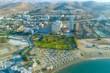 Aparthotel The Tower At St Raphael Resort
