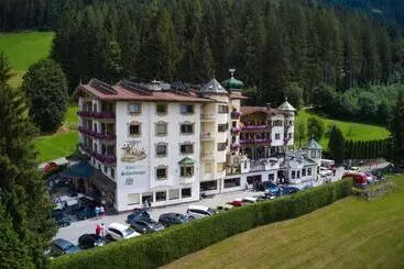 Hotel Silberberger   Wildschönau