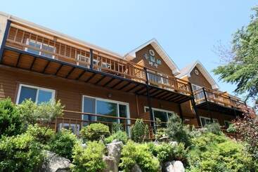 Gapyeong Ongdalsam Pension