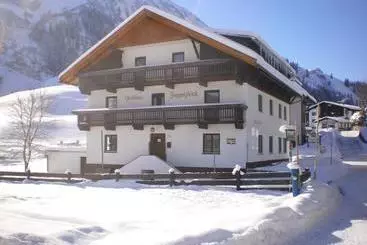 بنسيون Gästehaus Zugspitzblick