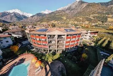 هتل Alia Appartements & Wellness