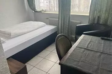 בית מלון כפרי Main Taunus