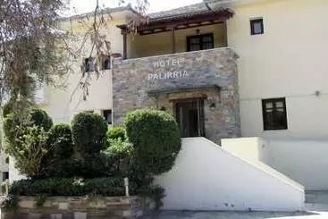 Palirria Hotel & Studios