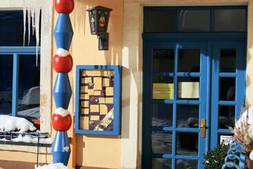 فندق Erbgericht Buntes Haus