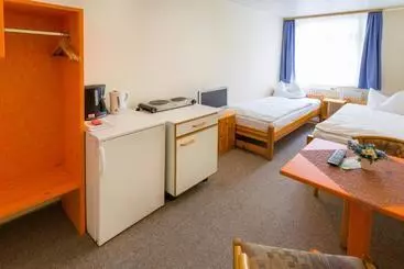 Hotelli Pension & Ferienwohnungen Töpferstüb'l