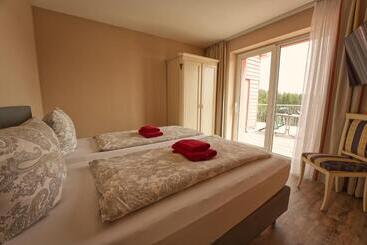 ベッドアンドブレックファースト & Pension Traumblick