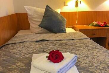 בית מלון כפרי Kaiser