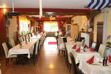 בית מלון כפרי Taverne Inos